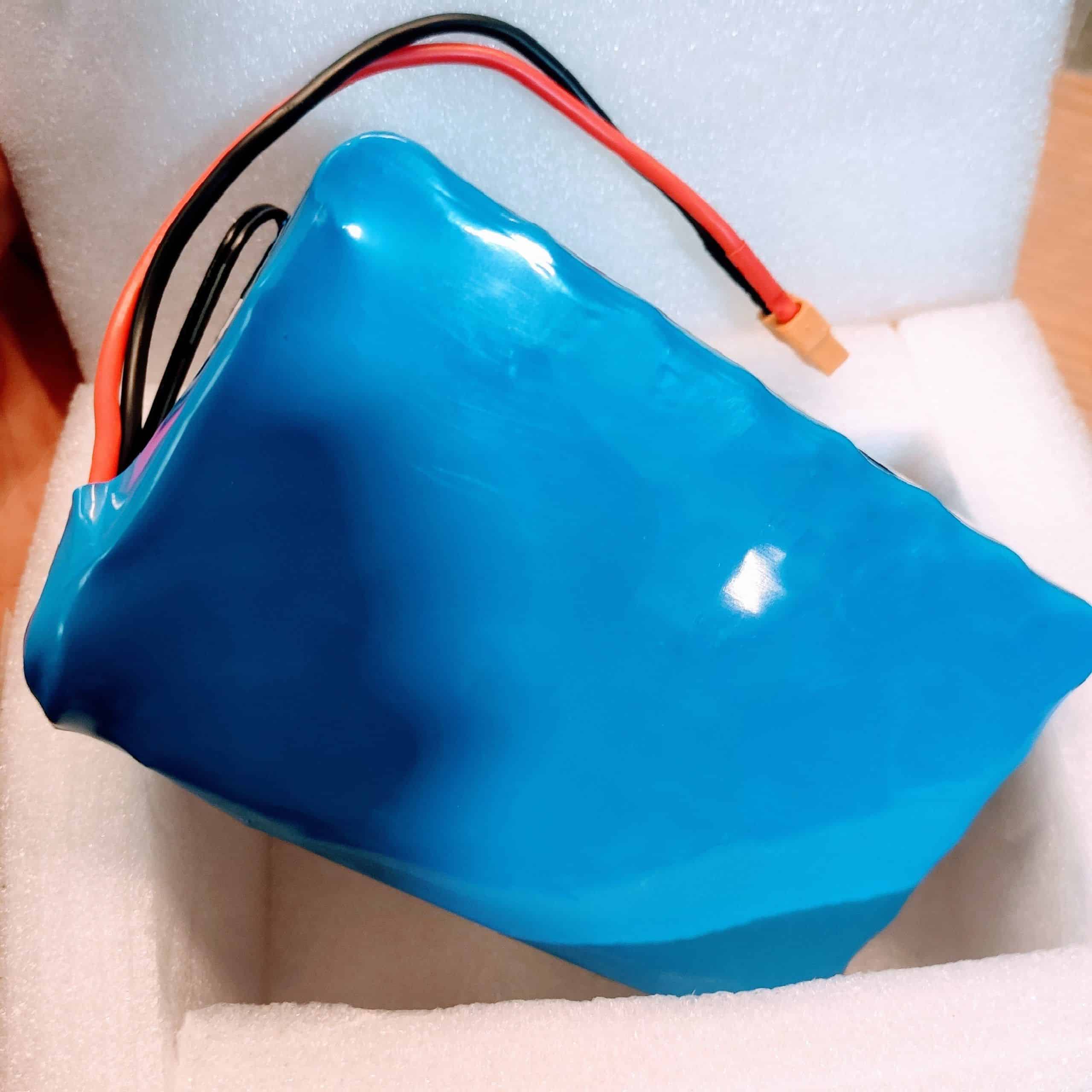 Batterie externe 3S 12.6v / 4S 16.8v 33 batterie externe 3s 12.6v 4s 16.8v 3