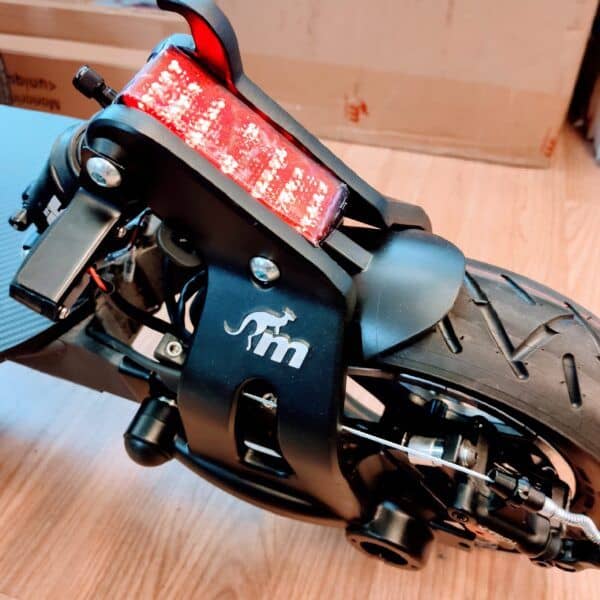 xiaomi m365 feu stop 12v special suspension monorim par m365store 4